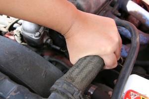 670px-Check-Radiator-Hoses-Step-3