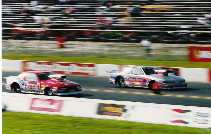 Summit Racing Pro Stock driver Joe Lepone Jr. races Mark Pawuk at the 1992 Gator Nationals. Lepone Jr. passed away July 12.