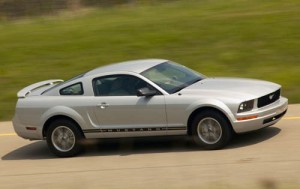 2007_ford_mustang_coupe_premium_fq_oem_1_500