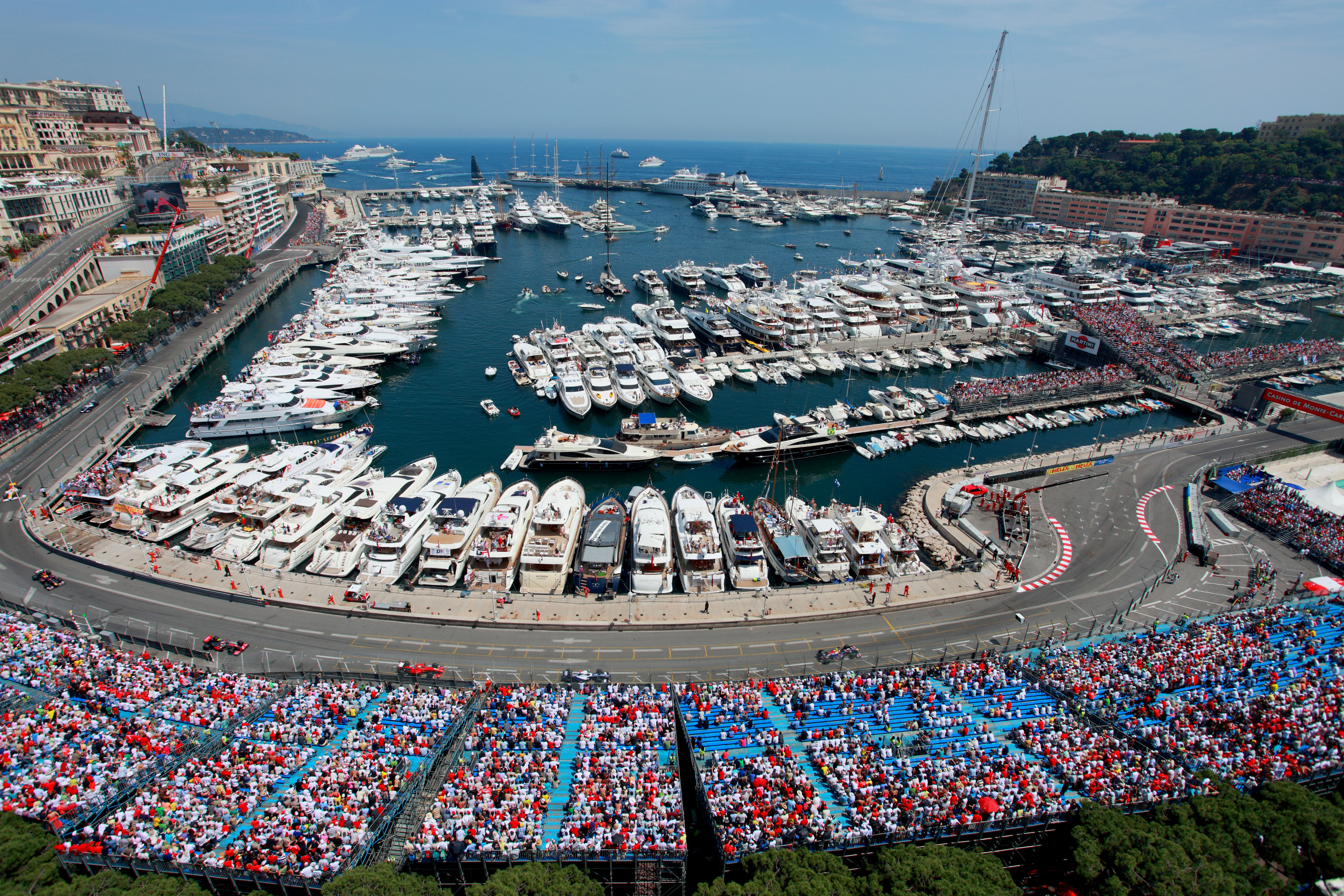 Monaco-Grand-Prix-grandstand-and-harbor.jpg