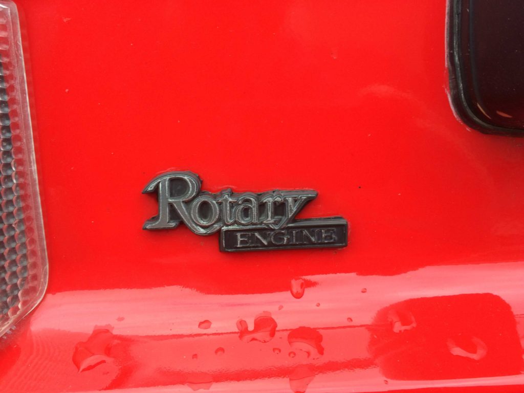 Mazda-RX-7,-Emblem