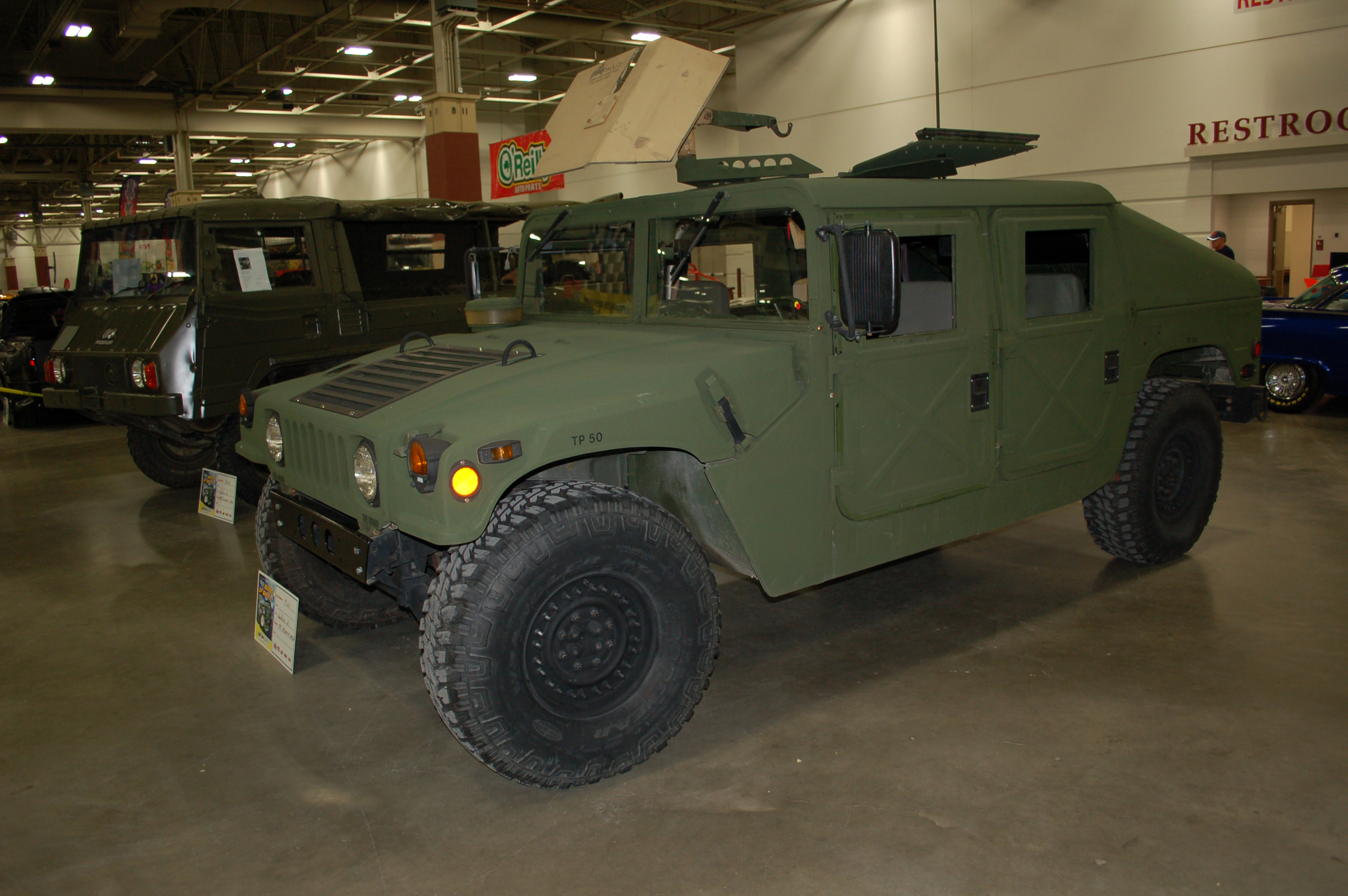 Milwaukee-World-of-Wheels-Military-Humvee