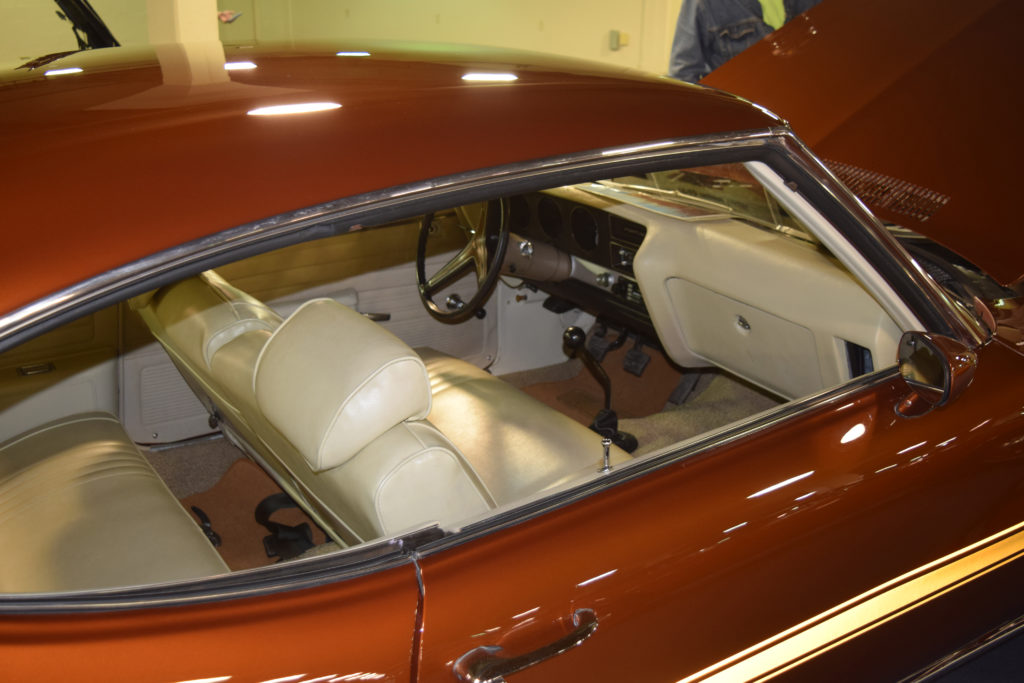 1971-Pontiac-GT-37-Passenger-Interior