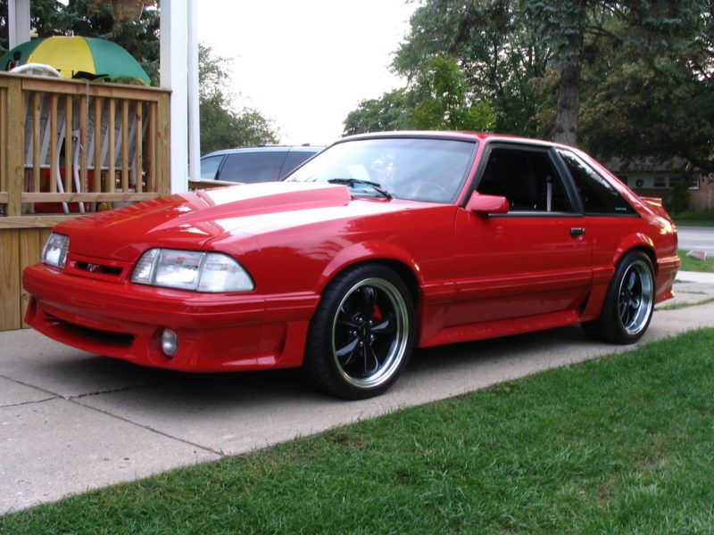 1988 Ford Mustang - red