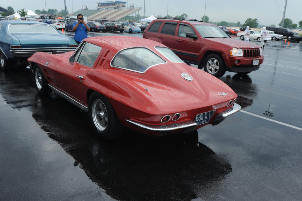 1963-Corvette-Sting-Ray-Split-Window