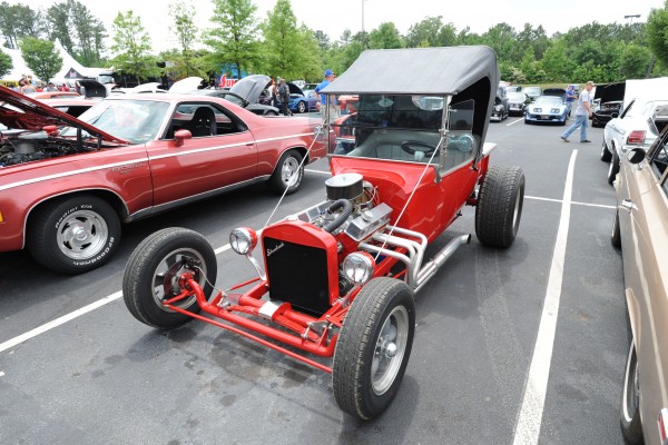 Ford t bucket hot rod roadster