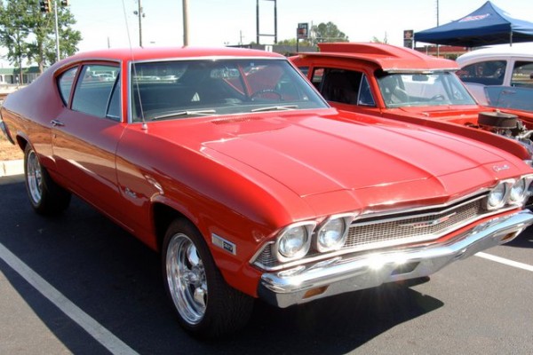 red chevy chevelle musclecar