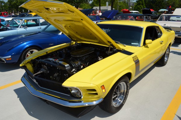 yellow ford boss 302 mustang