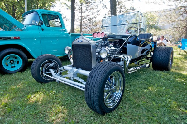 t bucket ford hot rod