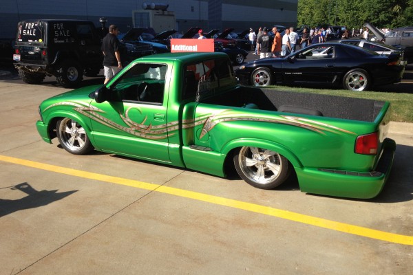 lowered chevy s10 sport truck