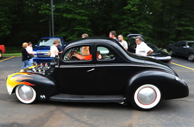 ford coupe entering car show