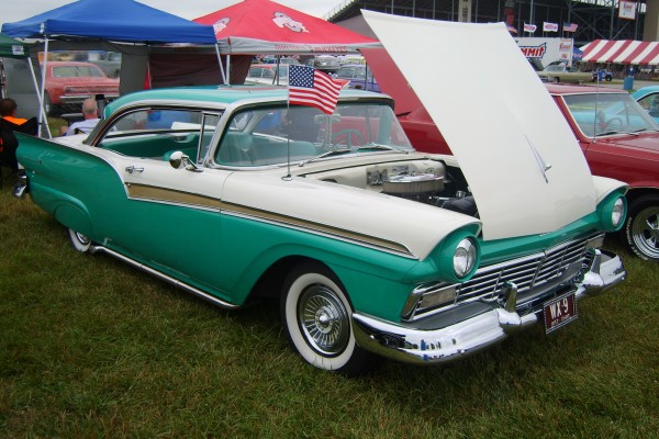 1957 ford fairlane coupe