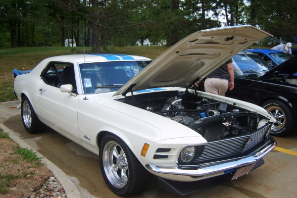 White 1970 Ford Mustang