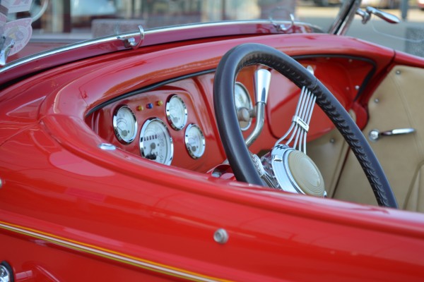 1933 Ford, steering wheel
