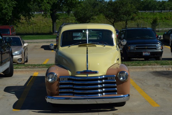 1952 Chevy truck, front