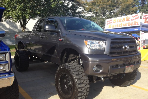 lifted toyota tundra late model truck