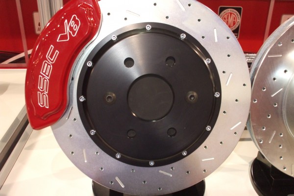 Stainless Steel Brakes 8-Piston Caliper and rotor