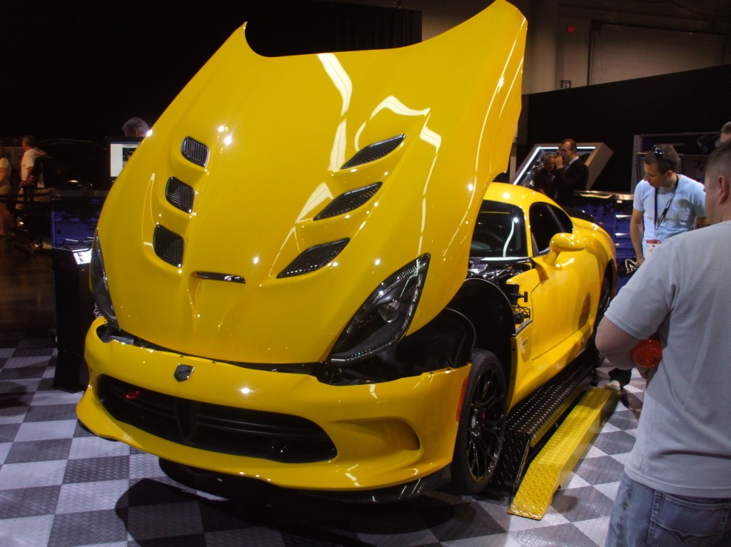 2013 Dodge SRT Viper on display at 2012 SEMA show