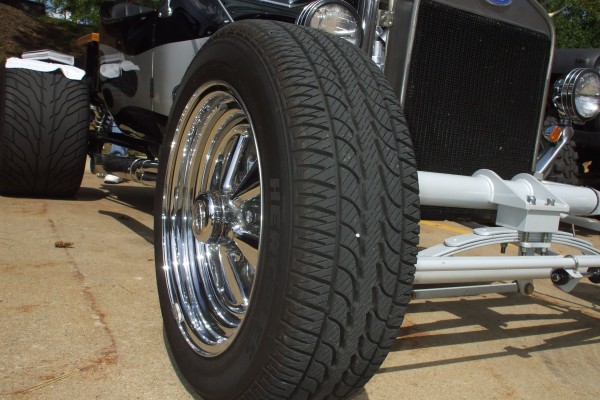 1923 Ford Model T Pickup, wheel close up