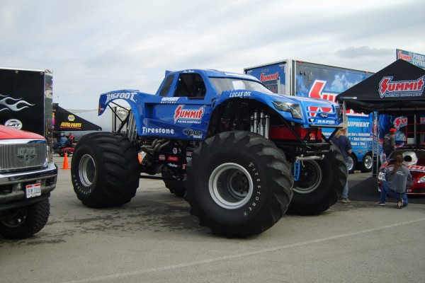 summit racing bigfoot monster truck