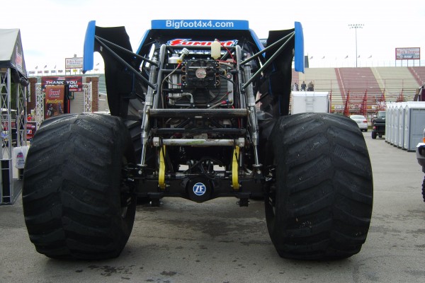 rear wheels on summit racing bigfoot monster truck