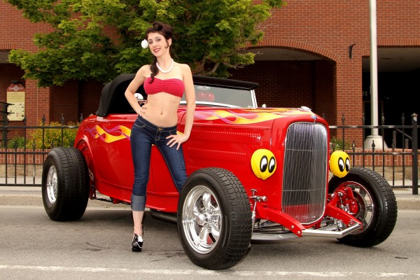 1932 Ford Hi-Boy roadster with pinup model