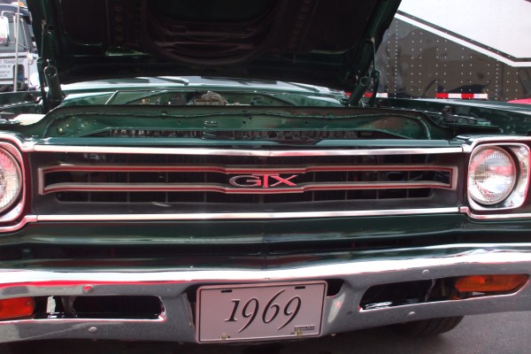 close up of 1969 plymouth gtx grille