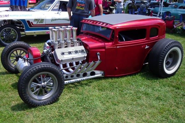 lowered ford five window hot rod coupe with hemi v8 engine