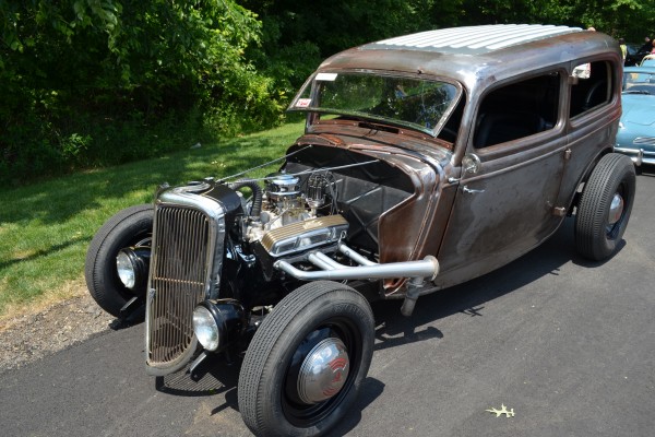 rat rod Tudor ford coupe with louvered roof