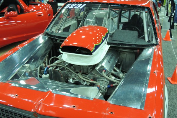 pro stock style engine scoop on a sportsman race car