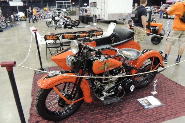 vintage harley davidson motorcycle with sidecar