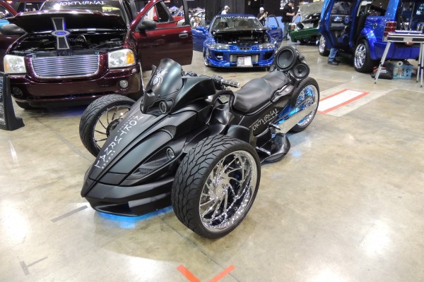 customized can am spider motorcycle