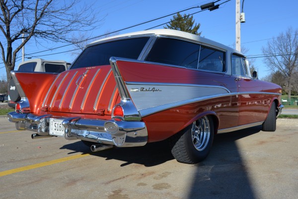 rear view of a 1957 chevy bel air nomad wagon tailgate