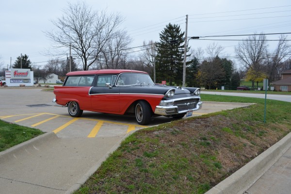 1958 ford ranch wagon parked at summit racing in Akron