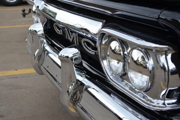 1963 GMC Fenderside, headlights and bumper