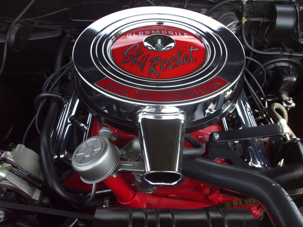 oldsmobile sky rocket v8 engine