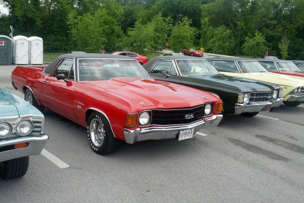 pair of chevy el caminos on hot rod power tour
