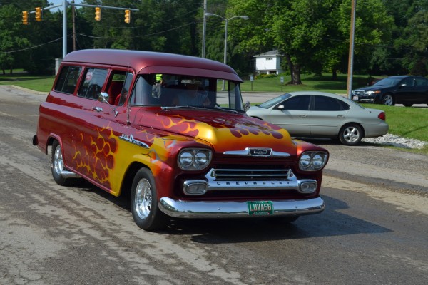hot rod chevy suburban from the 1950s