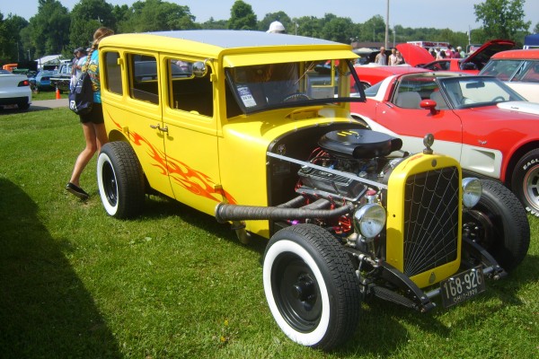 yellow ford fordor sedan hot rod