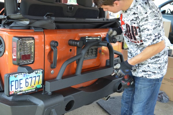 installing tire carrier on a jeep wrangler JK