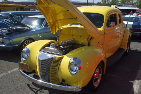 yellow hot rod at Hot August Nights 2013