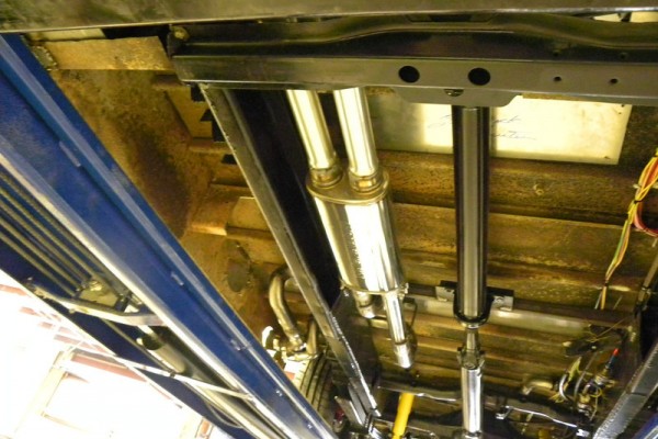 chassis view underneath a 1949 chevy kurbmaster step van