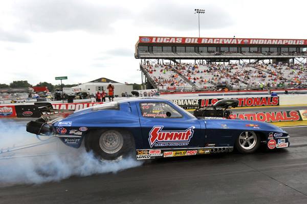 Summit Racing corvette does burnout at Chevrolet Performance U.S. Nationals