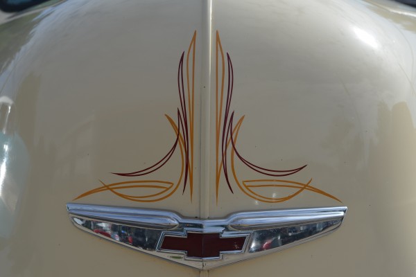 custom pinstriping on the front of a 1948 Chevy Fleetmaster