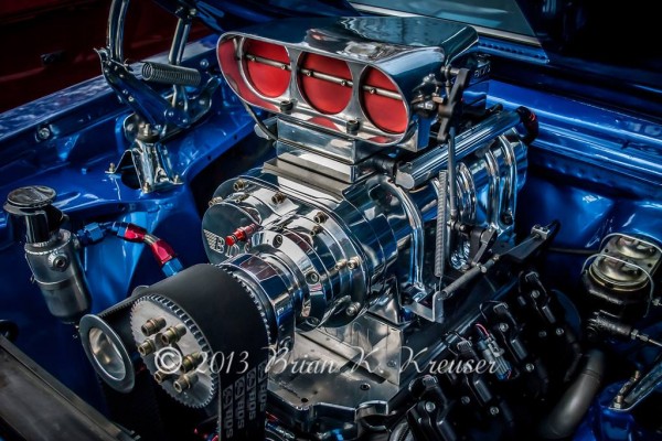 supercharger blower on a v8 engine in a hot rod