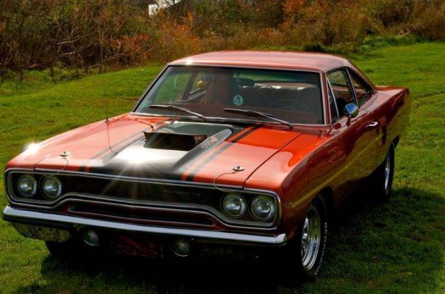Plymouth road runner, red with air grabber hood