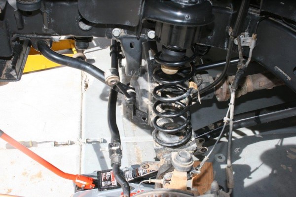 installing coil springs in a jeep wrangler front suspension