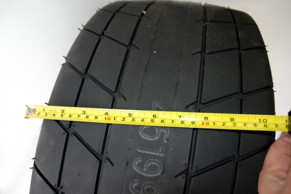 measuring drag radial tire width