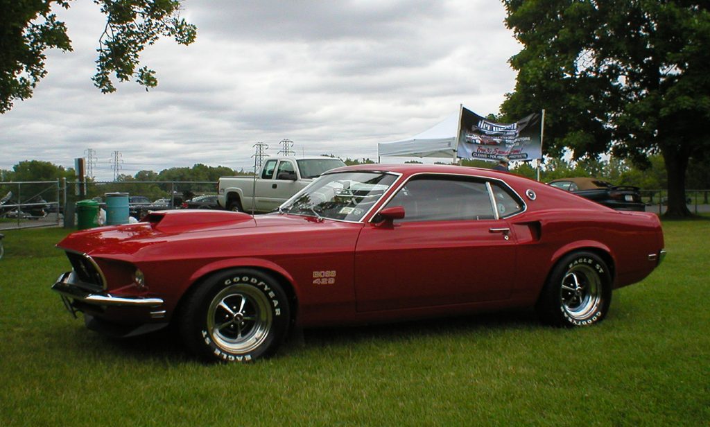 ford mustang boss 429 side profile shot