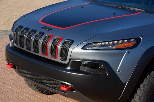 Jeep Cherokee Dakar Concept hood and grille detail